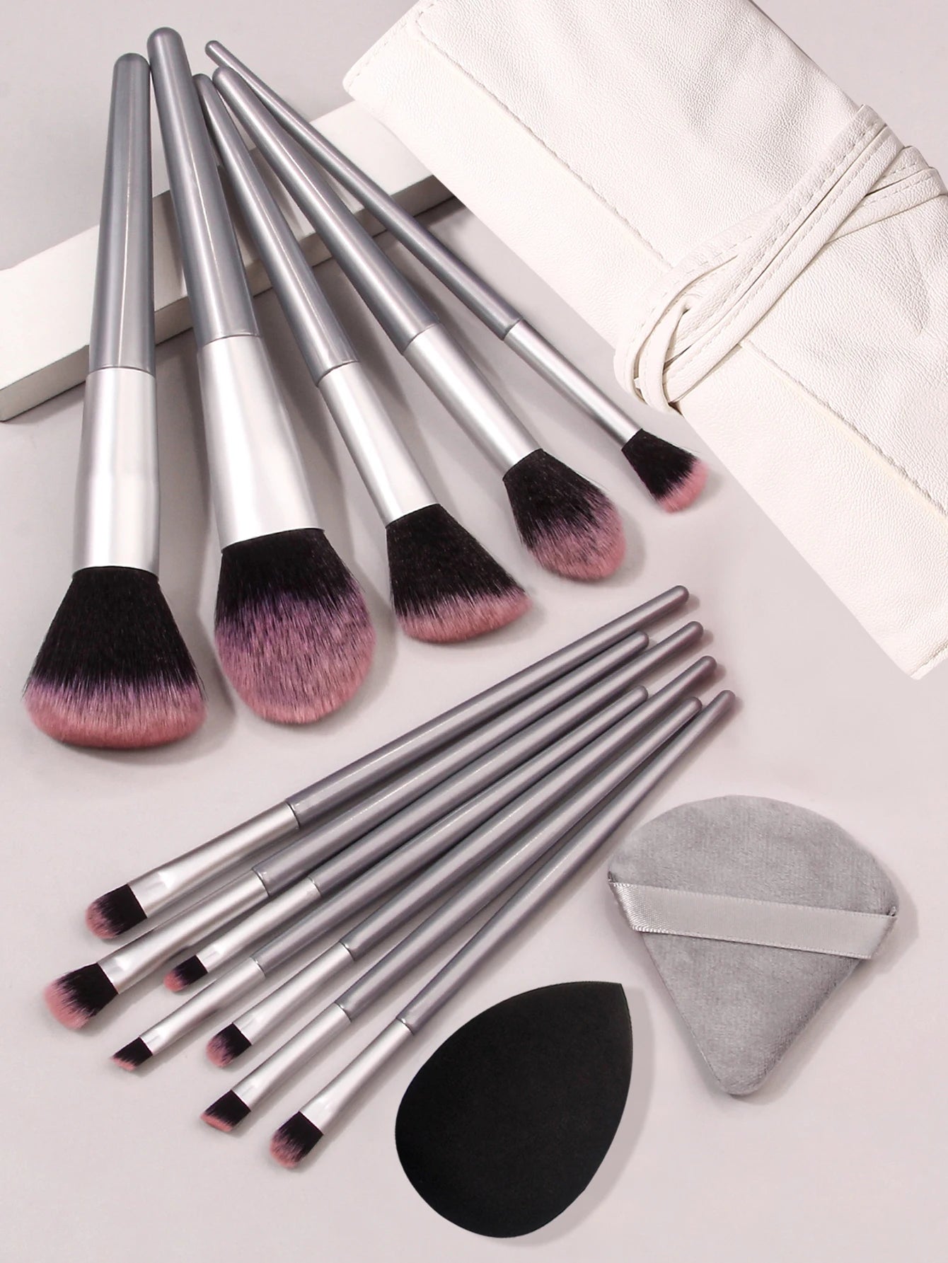 12-Piece Soft Makeup Brush Set – Foundation, Blush, Powder, Eyeshadow & Concealer Blending Brushes