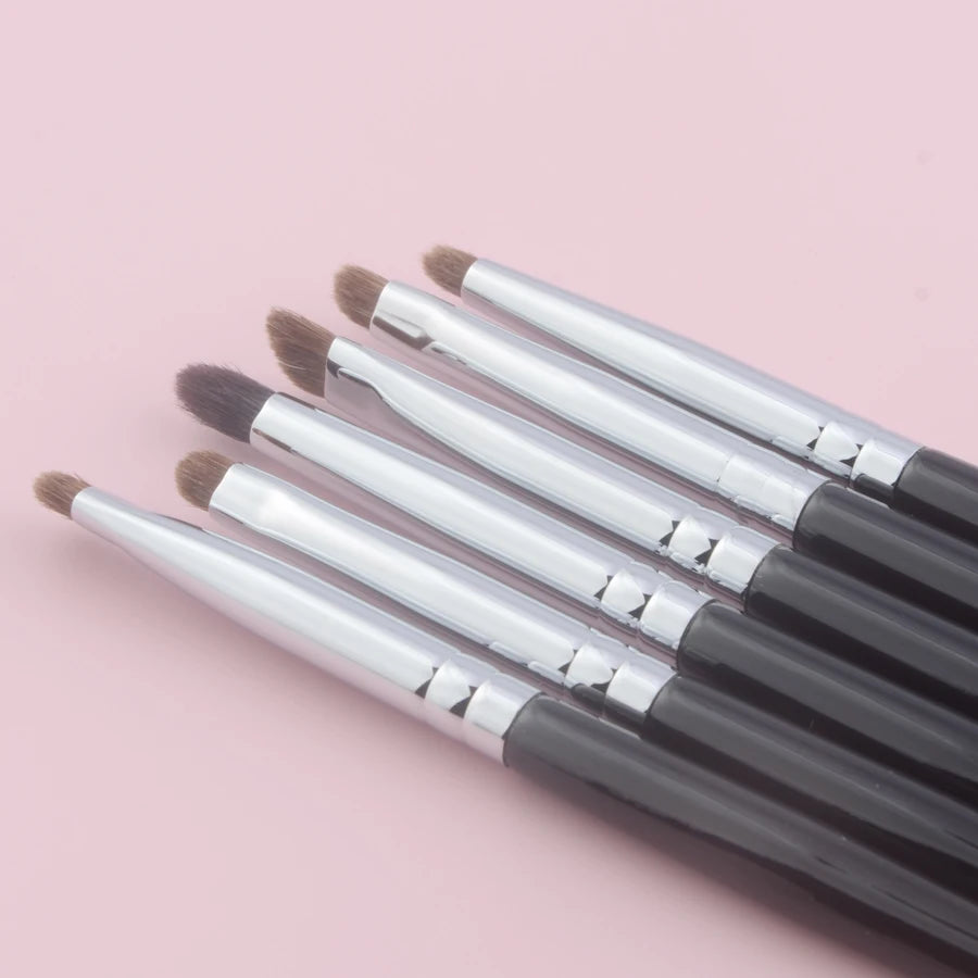 1pc Pony Hair Precision Eyeshadow Brush – Small Smudge & Smoky Eye Makeup Tool