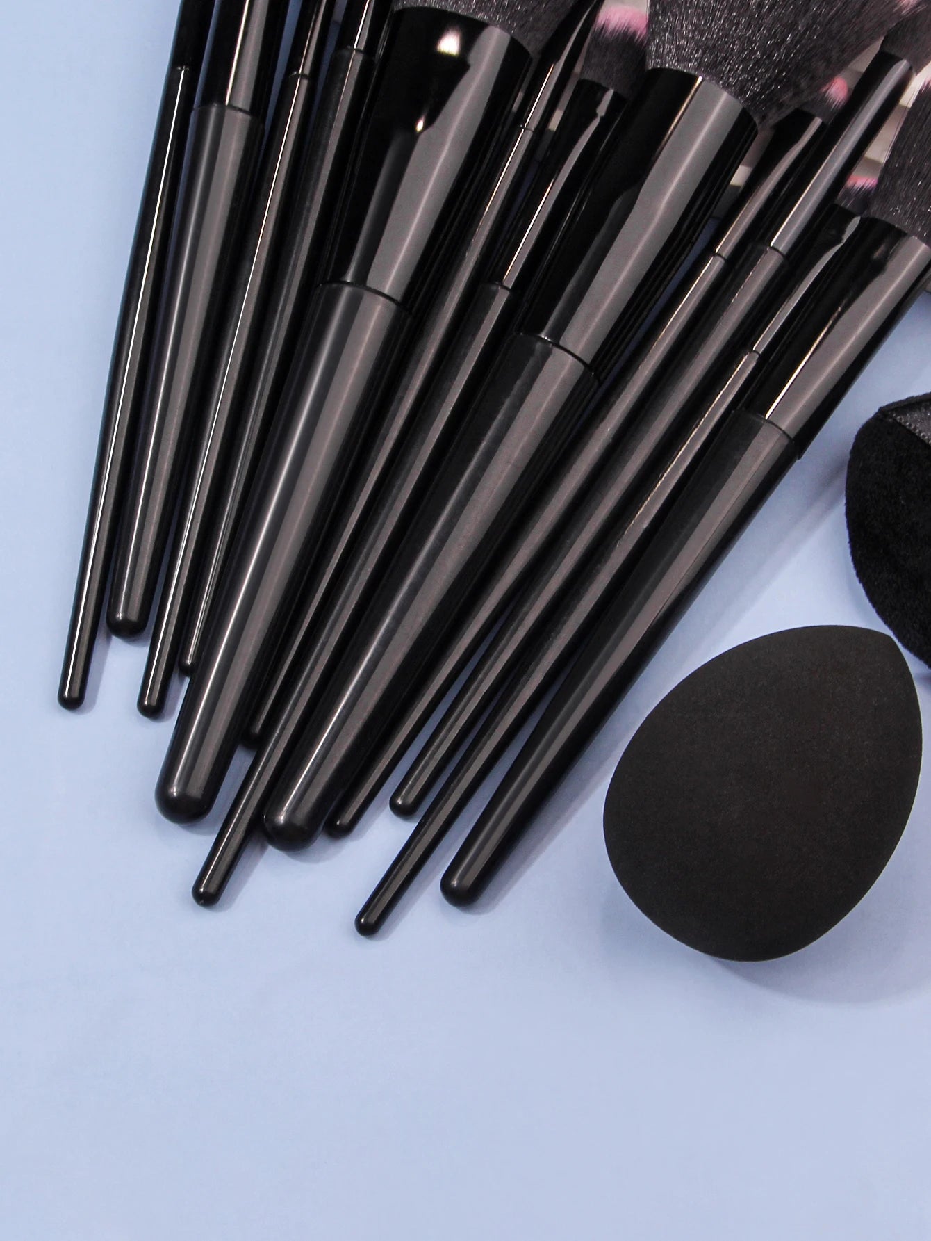 12-Piece Soft Makeup Brush Set – Foundation, Blush, Powder, Eyeshadow & Concealer Blending Brushes