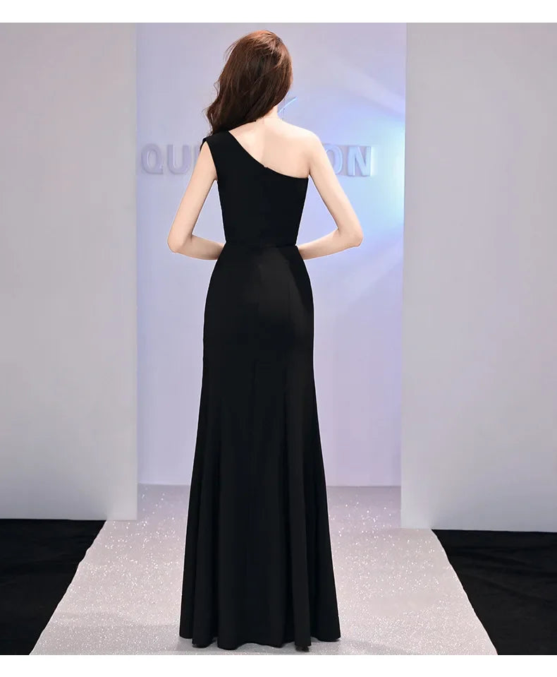 Elegant One-Shoulder Black Gown