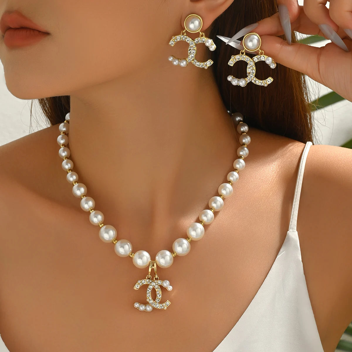 Pearl Rhinestone Necklace & Earring Set
